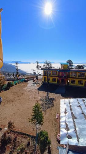 Apna Ghar Hotel And Resort in 차우코리