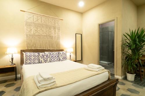 Hopestel - Secret Garden in Naples