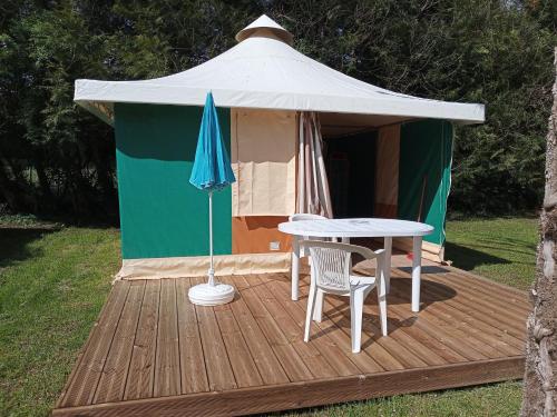 Camping Les Rives du Céou (Camping Les Rives du Ceou) in Saint-Germain-du-Bel-Air