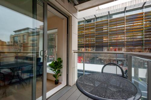 Avant Garde Apartments by TheSqua.re - image 8