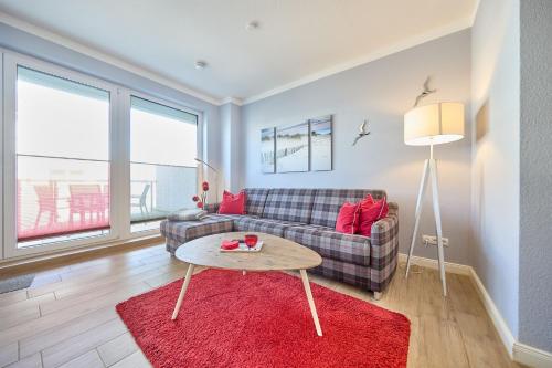 One-Bedroom Apartment with Balcony