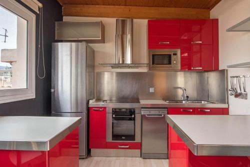 Top Floor maisonette with Acropolis view - image 9