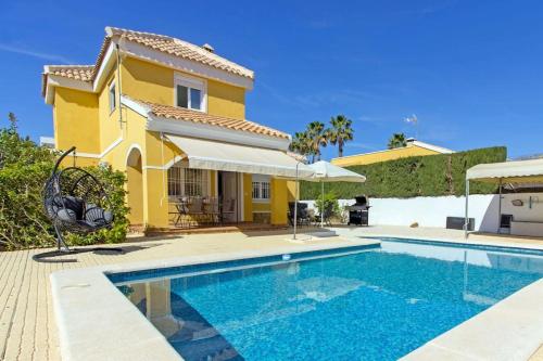 SR105 4 Bed Family Villa with Private Pool