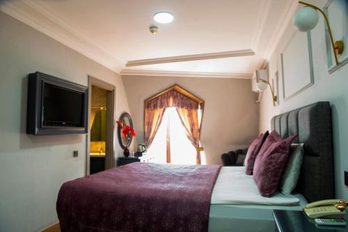 Hotel Daphne - main image