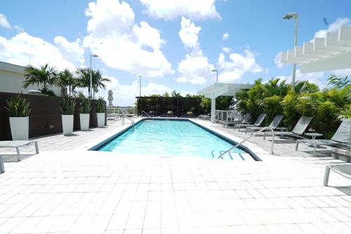 1113-Stunning 2Br2Ba Midblock FREE Parking in Miami, USA