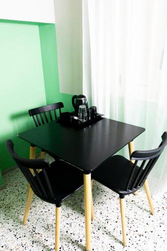 Facilities, Occhi di Napoli near Museo delle Arti Sanitarie