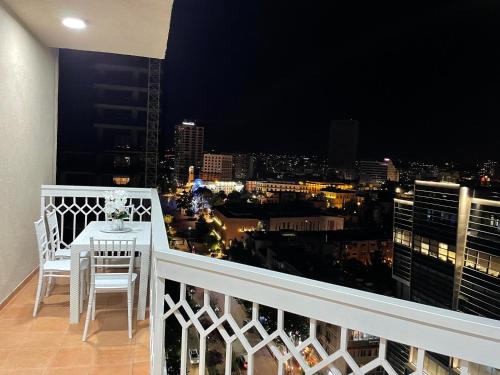 SUN TOWER LUXURY SUITE-VIEW FROM of TIRANA CENTER, Tirana (photo 10)