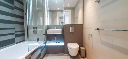 Avant Garde Apartments by TheSqua.re - image 3