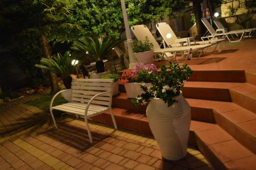 Nikos Apartments - image 3
