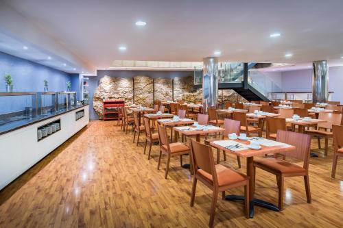 Tryp Jerez Hotel - image 10