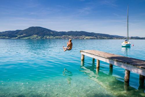 Beach, Gasthof-Hotel Bramosen in Weyregg Am Attersee