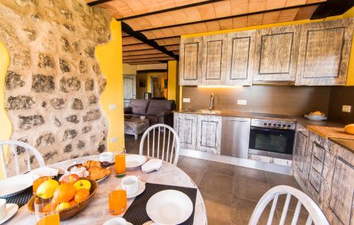 virtuve, Can Castell in Castellfollit de la Roca