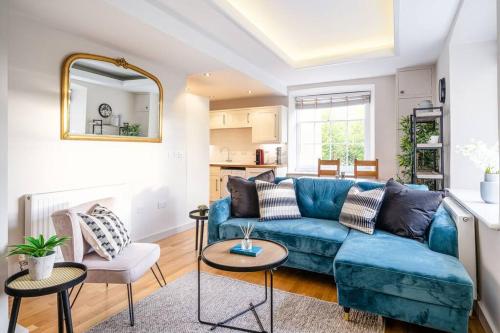 Fantastic, Spacious 2 Bedroom Apartment in Converted Chapel, Bath