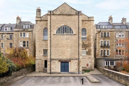 Stunning 2 Bedroom Apartment in Converted Chapel, Bath (photo 7)