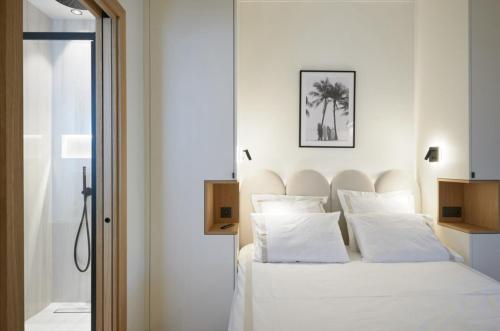 Cannes Croisette Port Canto Les Dunes