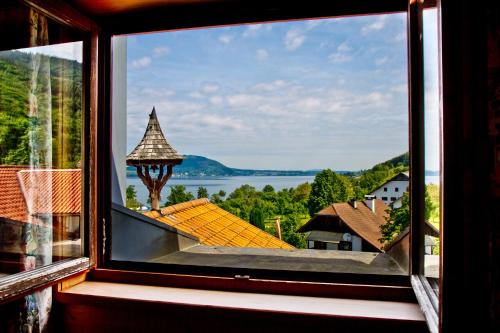 View, Gasthof-Hotel Bramosen in Weyregg Am Attersee