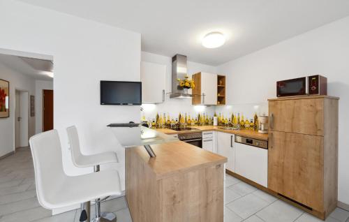 Kitchen, 2 Bedroom Nice Home In Rotthalmunster in Rotthalmunster