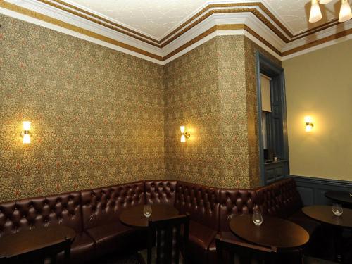 ผับ/เลาจน์, The Strathearn Hotel in คิกคาล์ดี