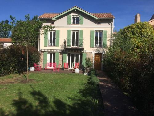 Une charmante maison a 5 minutes a pieds des plages - Location, gîte - Mandelieu-la-Napoule