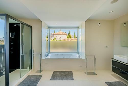 Luxury Villa-Los Naranjos Golf Club - image 6