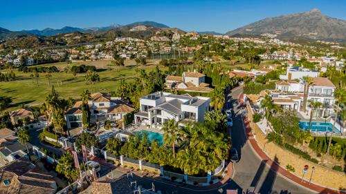Luxury Villa-Los Naranjos Golf Club - image 12