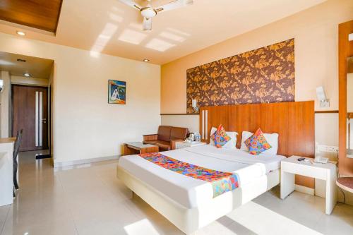 FabHotel Prime Devanshi Inn