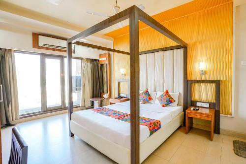 FabHotel Prime Devanshi Inn