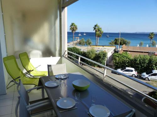 Appartement T2 au Lavandou avec Parking et Terrasse Vue Mer - FR-1-308-197 - Location saisonnière - Le Lavandou