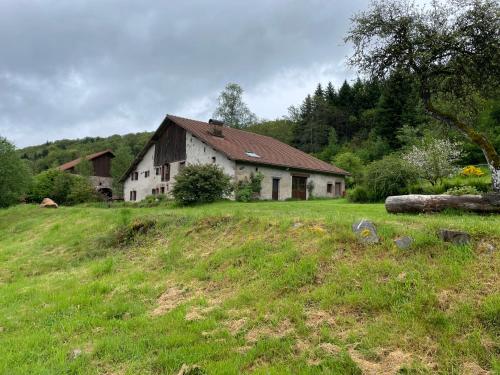 La Hutte - Location saisonnière - Tendon