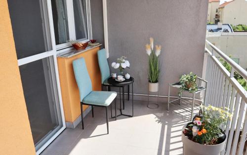 Apartment with Balcony