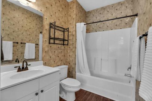Main Level End Unit Condo In North Myrtle Beach in North Myrtle Beach, USA
