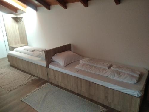 Apartments Izvor Lisine - image 11