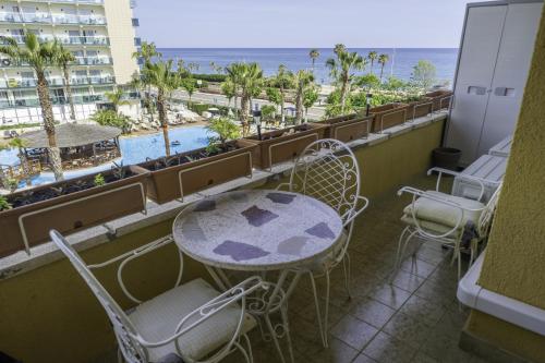 HomeholidayRentals Singular - Costa Barcelona - Apartment - Pineda de Mar