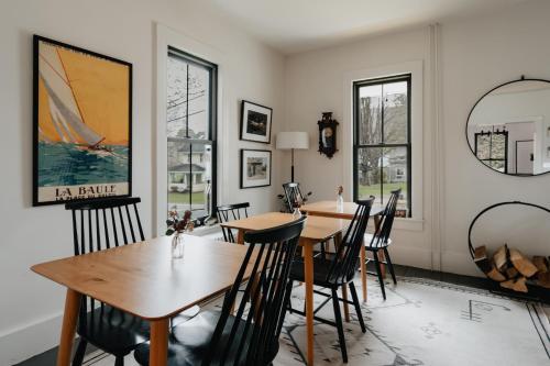 บริการและสิ่งอำนวยความสะดวก, The Yarra in รอสโค(นิวยอร์ก)