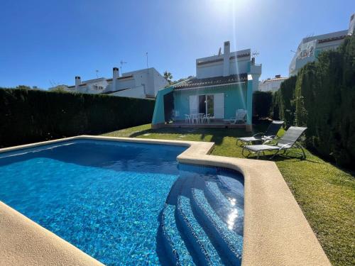 Exterior view, Villa Pinaret 5 near Bar Restaurante Cosme
