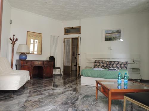 Apartment image 10