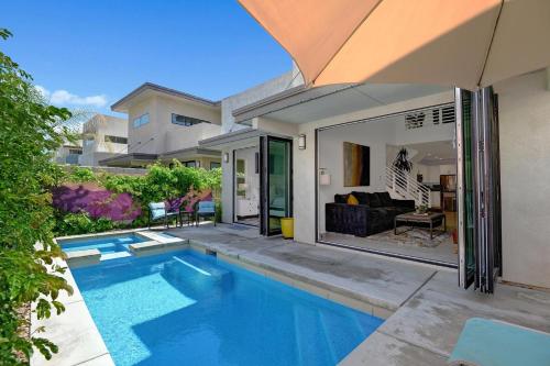 The Luxe Vibe in Palm Springs, USA