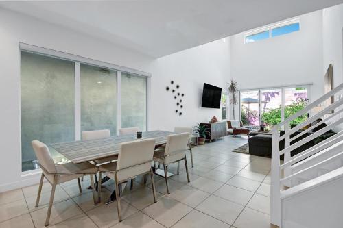 The Luxe Vibe in Palm Springs, USA