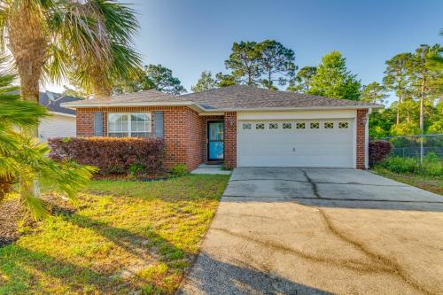 Navarre Home with Furnished Patio Less Than 2 Mi to Beach!