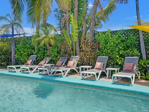 Gay Clothing Opt Studio in heated pool guesthouse in Fort Lauderdale, USA