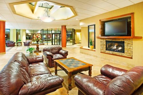 Holiday Inn Johnson City By IHG - 로비