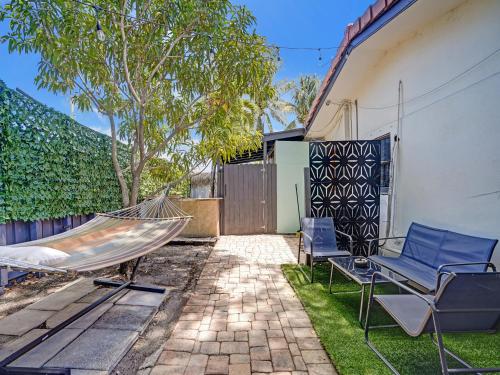 GAYClothing optional Pool retreat men only w private Courtyard in Fort Lauderdale, USA