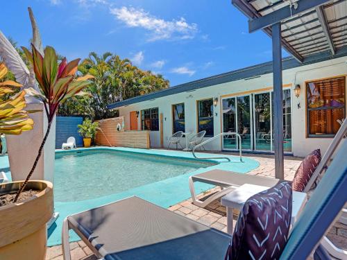 GAYClothing optional Pool retreat men only w private Courtyard in Fort Lauderdale, USA