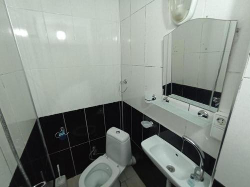 NL Suite Hotel - image 12