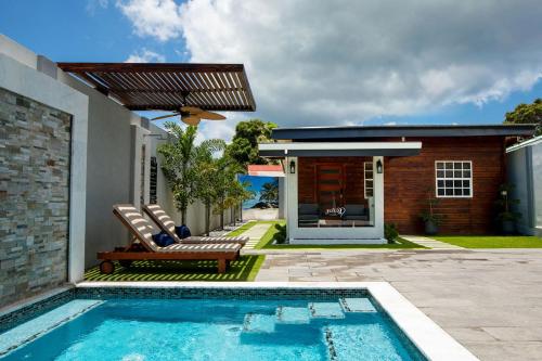 Jazuri Villa in Buccoo