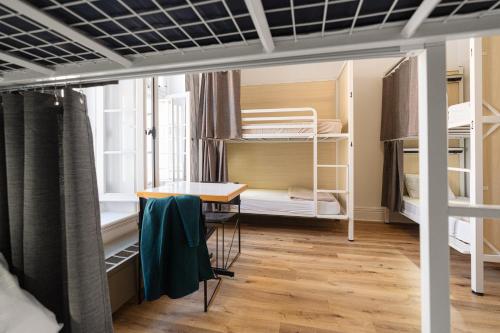 Camera condivisa, dormitorio maschile, 8 ospiti