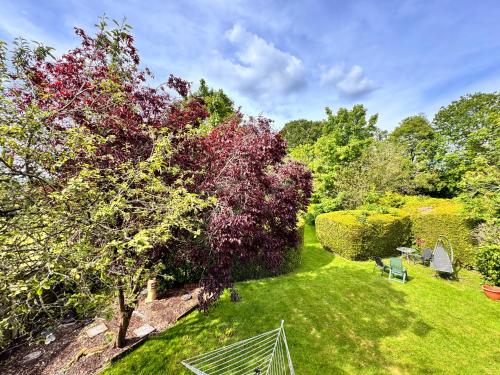 High Trees Guest House Gatwick Room Type - Deluxe Twin Room