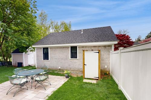 The Quintessential Cape Cottage The Quintessential Cape Cottage