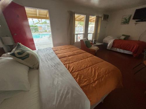 Aloha Hotel Palm Springs – Palm Springs, CA