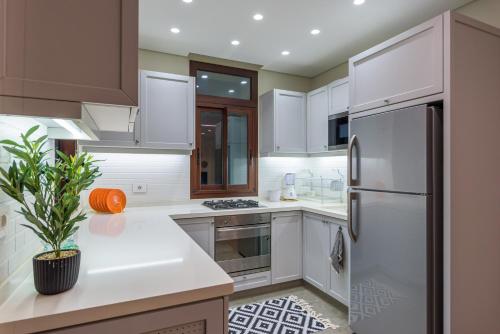 Bubble Beach 2-BR in Batroun Souks - Parking in Batroun